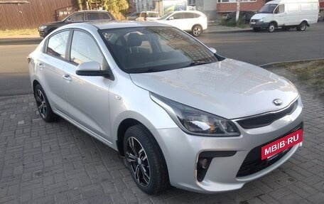 KIA Rio IV, 2018 год, 1 450 000 рублей, 2 фотография