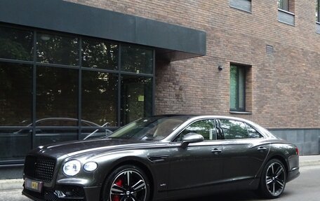 Bentley Flying Spur, 2020 год, 25 500 000 рублей, 2 фотография
