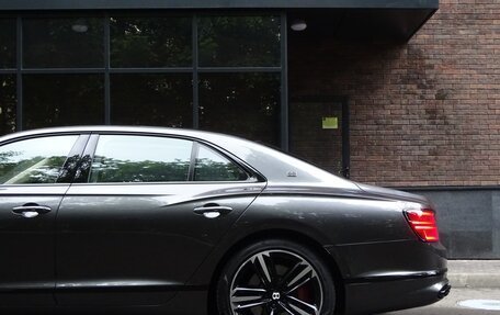 Bentley Flying Spur, 2020 год, 25 500 000 рублей, 4 фотография