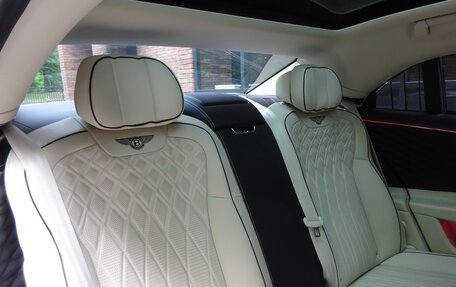 Bentley Flying Spur, 2020 год, 25 500 000 рублей, 38 фотография