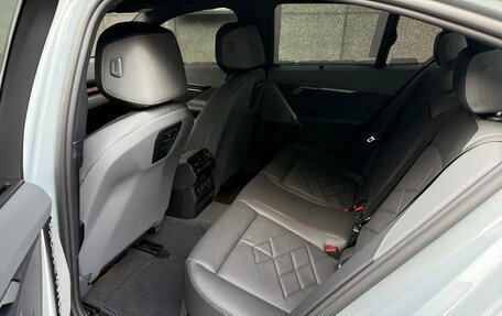 BMW 5 серия, 2025 год, 6 670 000 рублей, 13 фотография
