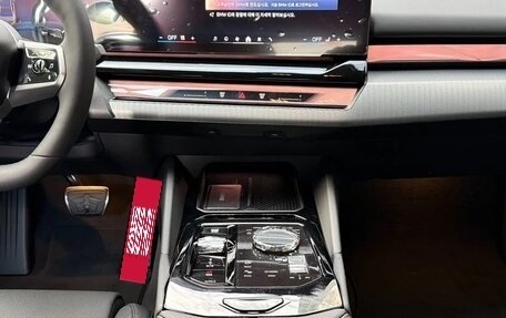 BMW 5 серия, 2025 год, 6 670 000 рублей, 12 фотография