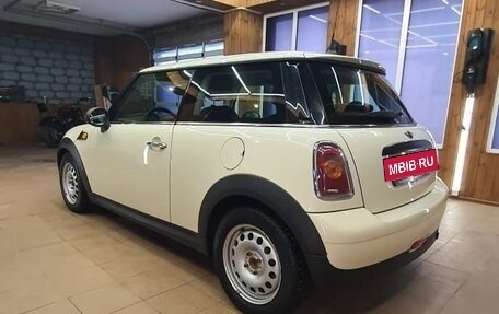 MINI Hatch, 2010 год, 740 000 рублей, 10 фотография