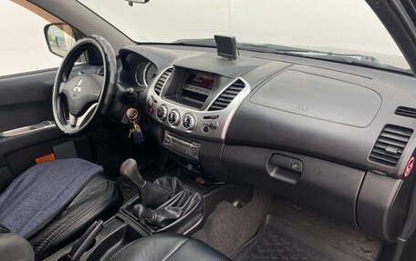 Mitsubishi L200 IV рестайлинг, 2014 год, 1 500 000 рублей, 9 фотография