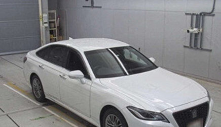 Toyota Crown, 2022 год, 2 790 000 рублей, 1 фотография