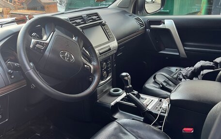 Toyota Land Cruiser Prado 150 рестайлинг 2, 2019 год, 3 900 000 рублей, 17 фотография