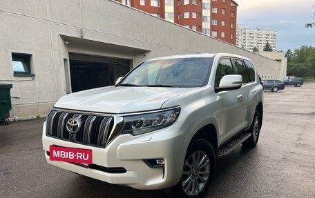 Toyota Land Cruiser Prado 150 рестайлинг 2, 2019 год, 3 900 000 рублей, 19 фотография