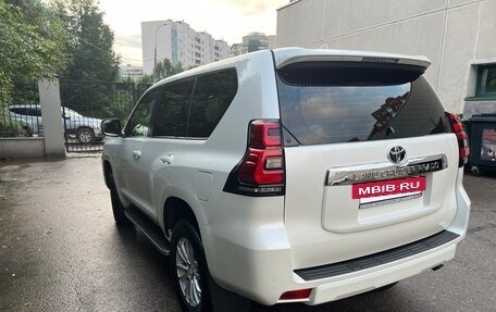 Toyota Land Cruiser Prado 150 рестайлинг 2, 2019 год, 3 900 000 рублей, 15 фотография