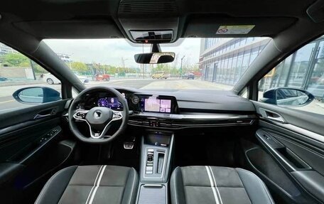 Volkswagen Golf VIII, 2021 год, 2 140 000 рублей, 10 фотография
