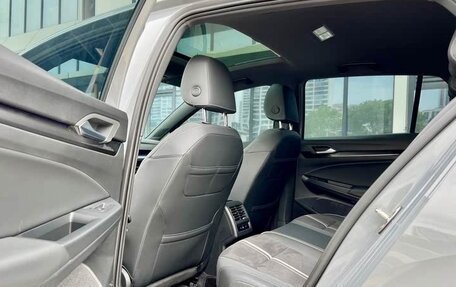 Volkswagen Golf VIII, 2021 год, 2 140 000 рублей, 13 фотография