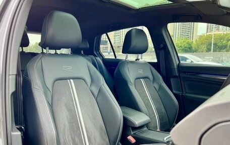 Volkswagen Golf VIII, 2021 год, 2 140 000 рублей, 14 фотография