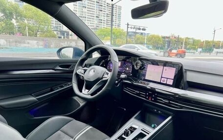 Volkswagen Golf VIII, 2021 год, 2 140 000 рублей, 15 фотография