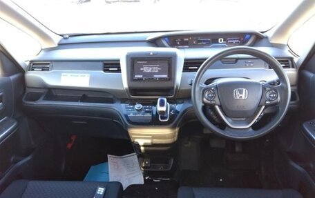 Honda Freed II, 2019 год, 1 330 000 рублей, 7 фотография