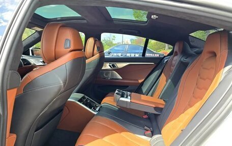 BMW 8 серия, 2022 год, 7 550 000 рублей, 13 фотография