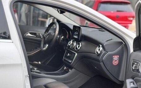 Mercedes-Benz CLA, 2018 год, 1 999 990 рублей, 5 фотография