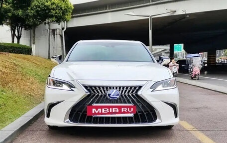Lexus ES VII, 2022 год, 3 850 000 рублей, 2 фотография