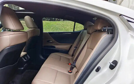 Lexus ES VII, 2022 год, 3 850 000 рублей, 14 фотография