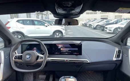 BMW iX, 2023 год, 5 600 000 рублей, 9 фотография