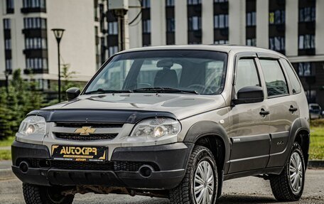Chevrolet Niva I рестайлинг, 2018 год, 636 000 рублей, 4 фотография
