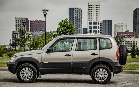 Chevrolet Niva I рестайлинг, 2018 год, 636 000 рублей, 5 фотография