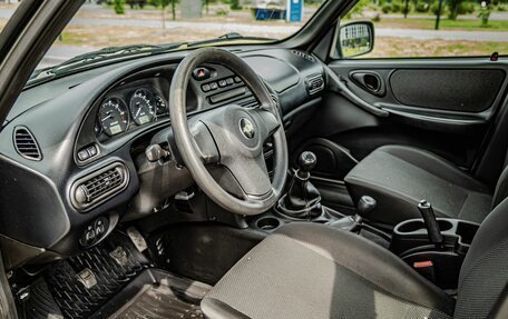 Chevrolet Niva I рестайлинг, 2018 год, 636 000 рублей, 10 фотография