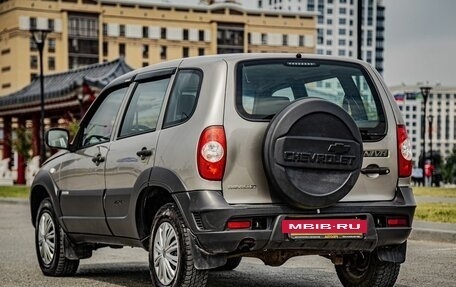 Chevrolet Niva I рестайлинг, 2018 год, 636 000 рублей, 6 фотография