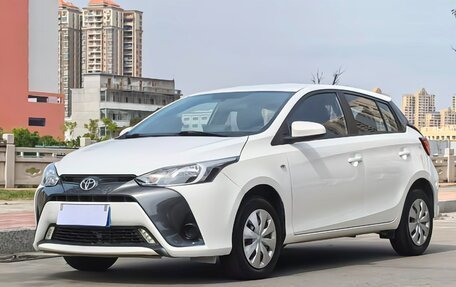 Toyota Yaris, 2020 год, 996 000 рублей, 6 фотография
