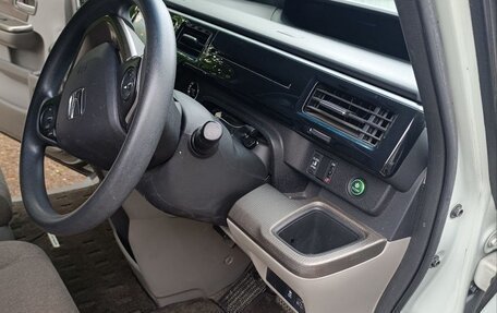 Honda Stepwgn IV, 2015 год, 1 890 000 рублей, 11 фотография