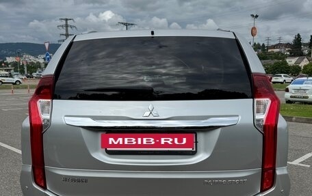 Mitsubishi Pajero Sport III рестайлинг, 2017 год, 3 300 000 рублей, 2 фотография