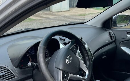 Hyundai Solaris II рестайлинг, 2013 год, 675 000 рублей, 2 фотография