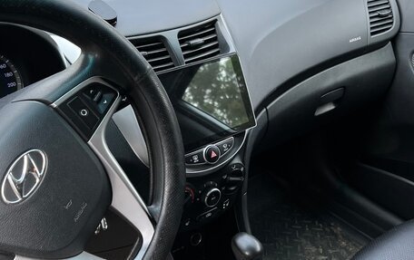 Hyundai Solaris II рестайлинг, 2013 год, 675 000 рублей, 5 фотография