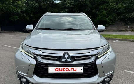Mitsubishi Pajero Sport III рестайлинг, 2017 год, 3 300 000 рублей, 3 фотография