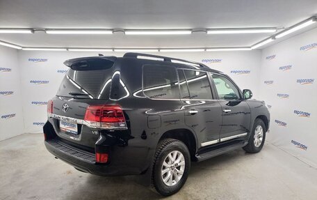 Toyota Land Cruiser 200, 2018 год, 7 300 000 рублей, 5 фотография