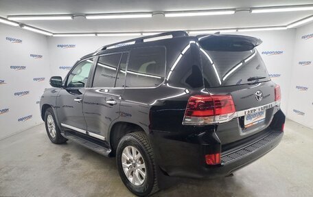 Toyota Land Cruiser 200, 2018 год, 7 300 000 рублей, 7 фотография