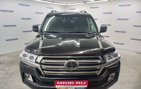 Toyota Land Cruiser 200, 2018 год, 7 300 000 рублей, 2 фотография