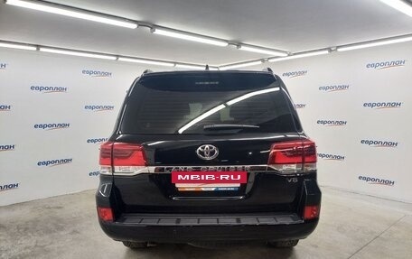 Toyota Land Cruiser 200, 2018 год, 7 300 000 рублей, 6 фотография