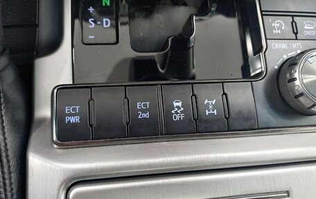 Toyota Land Cruiser 200, 2018 год, 7 300 000 рублей, 14 фотография
