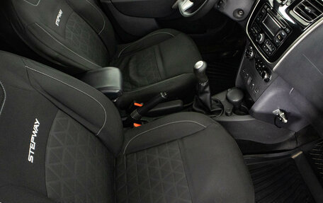 Renault Sandero II рестайлинг, 2015 год, 729 000 рублей, 13 фотография