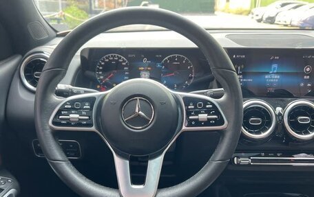 Mercedes-Benz GLB, 2022 год, 2 430 000 рублей, 12 фотография