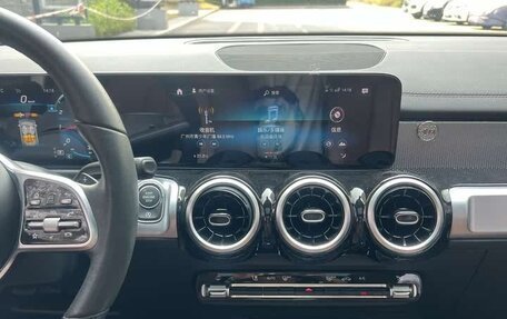 Mercedes-Benz GLB, 2022 год, 2 430 000 рублей, 14 фотография