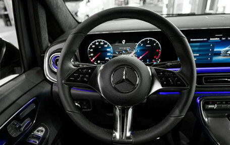 Mercedes-Benz V-Класс, 2024 год, 14 690 000 рублей, 10 фотография