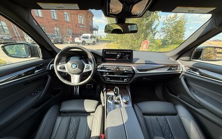 BMW 5 серия, 2020 год, 4 700 000 рублей, 3 фотография