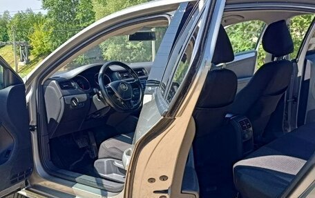 Volkswagen Jetta VI, 2016 год, 1 300 000 рублей, 6 фотография