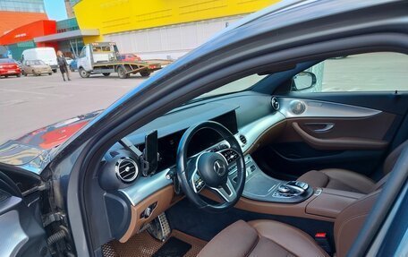 Mercedes-Benz E-Класс, 2019 год, 2 950 000 рублей, 6 фотография