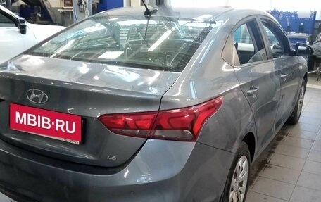 Hyundai Solaris II рестайлинг, 2018 год, 1 099 000 рублей, 3 фотография