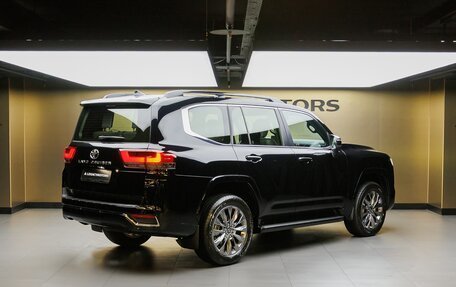 Toyota Land Cruiser, 2024 год, 12 100 000 рублей, 3 фотография