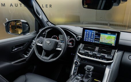 Toyota Land Cruiser, 2024 год, 12 100 000 рублей, 18 фотография