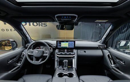 Toyota Land Cruiser, 2024 год, 12 100 000 рублей, 15 фотография