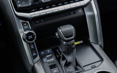 Toyota Land Cruiser, 2024 год, 12 100 000 рублей, 23 фотография