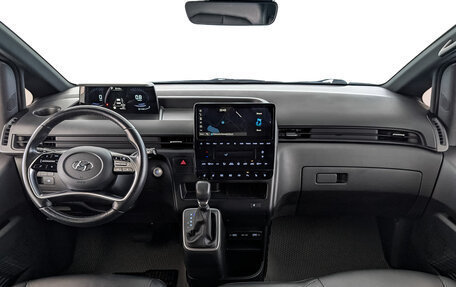 Hyundai Staria, 2021 год, 5 190 000 рублей, 14 фотография